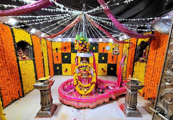 Virtual Mahakal Garbhgrah Darshan 6D					